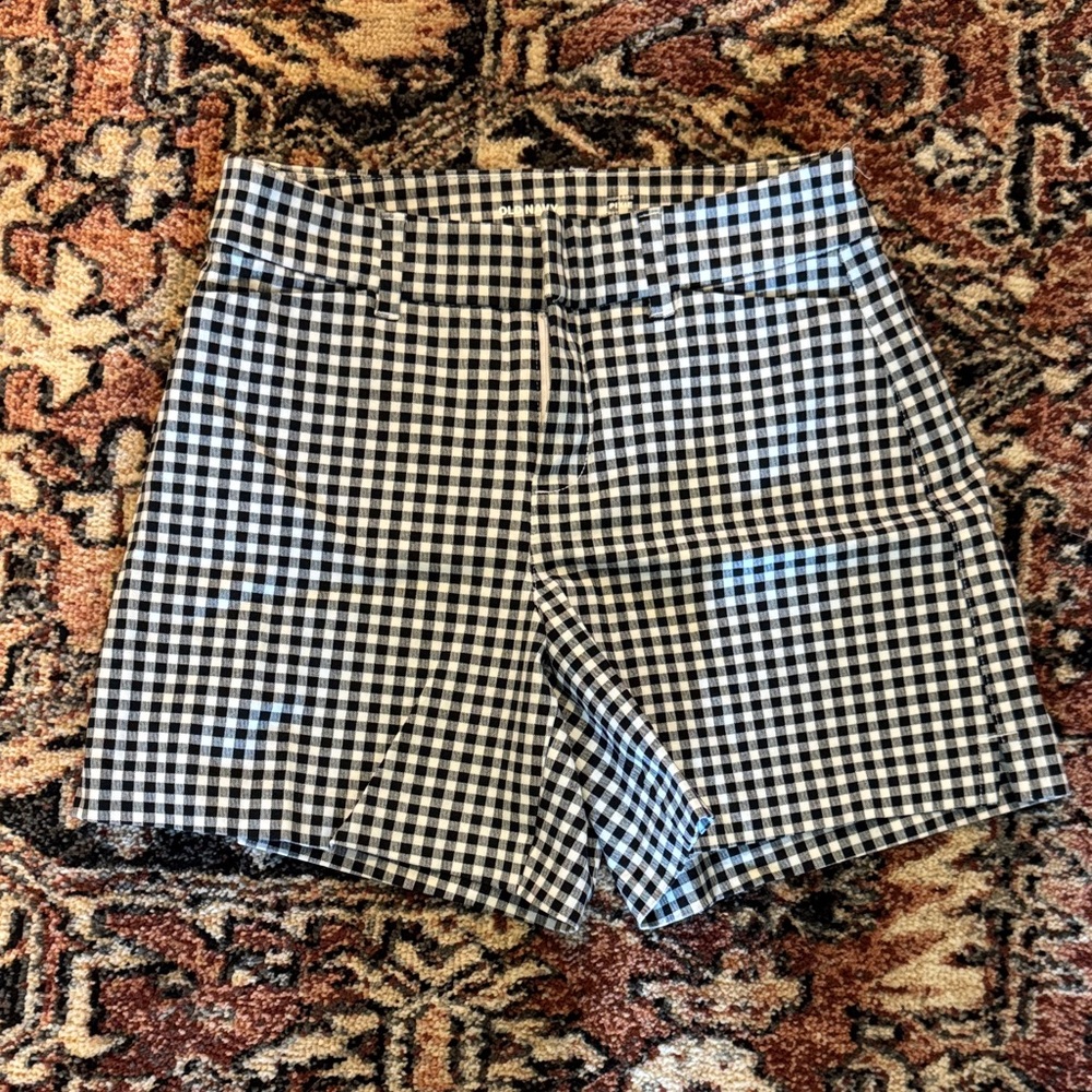 Old Navy Black & White Gingham High-Waist Women’s Shorts